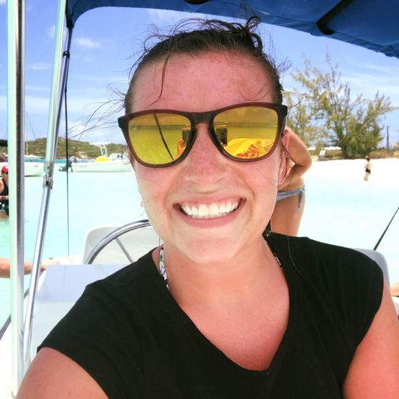 Meet your Posher, Danielle - Picture 1 of 1